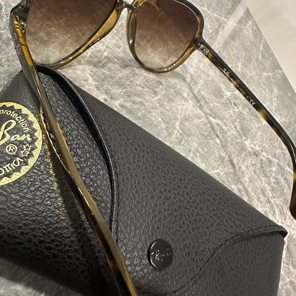 Ray-Ban Brown Gradient Sunglasses (Unisex) - Picture 5 of 7